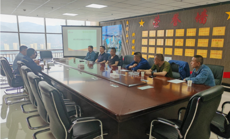 兄弟同心 合作共贏&mdash;&mdash;鋁電解智能裝備與技術(shù)研發(fā)聯(lián)合體開展技術(shù)交流座談