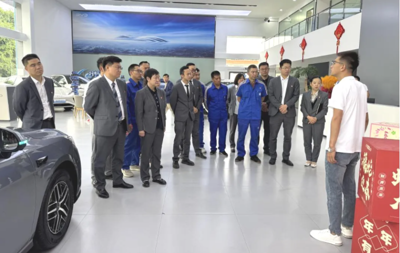 汽貿公司黨支部開展&ldquo;走出去、學進來，改作風、促發展&rdquo;貫徹中央八項規定精神學習教育走深走實主題黨日活動